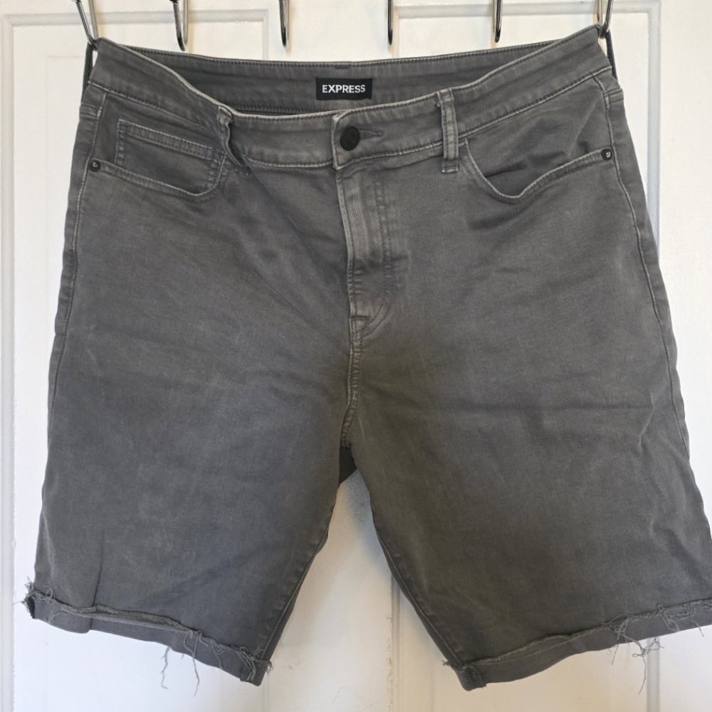EXPRESS Men's Slim Stretch Denim Shorts 36 Waist